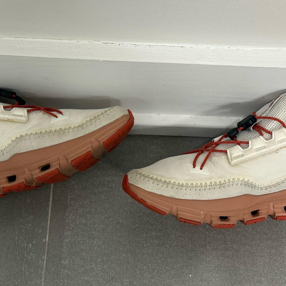 On Running Women's Sneakers in White and Rust - Picture 8 of 9